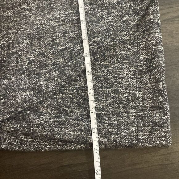 Fabletics large long sleeve cropped sweater crew neck - Picture 7 of 7